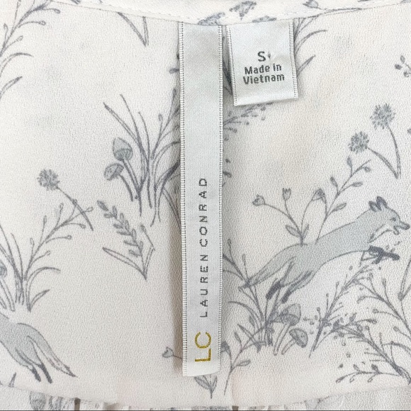 LC Lauren Conrad Fox Print Sleeveless Blouse - Picture 10 of 12